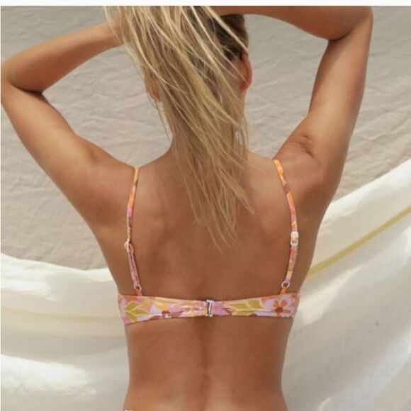 NWT Stone Fox Swim Retro Pop Conch Top Floral Orange Revolve Size L - Picture 7 of 7